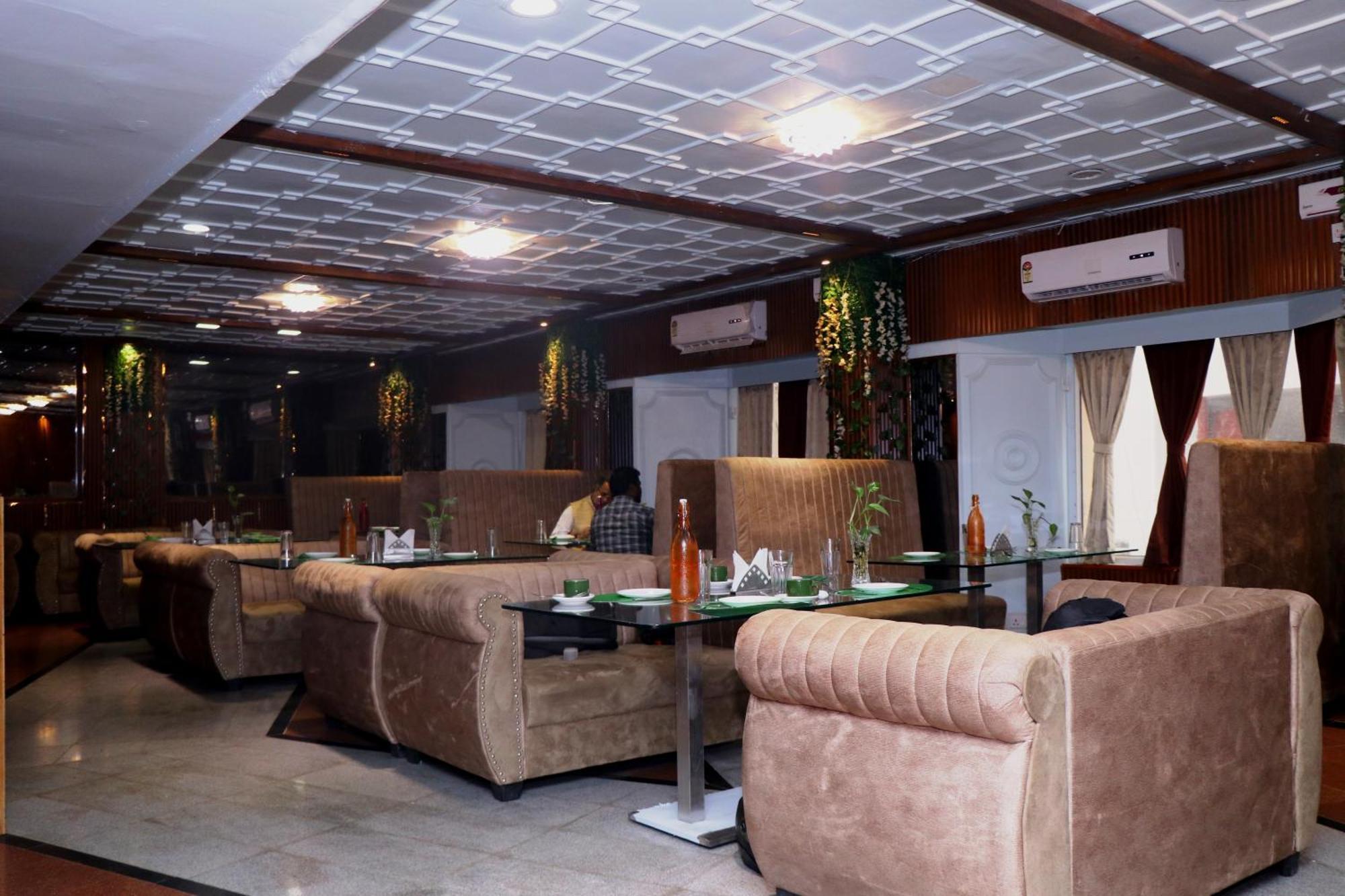 Hotel Samrat International Patna  Exteriör bild