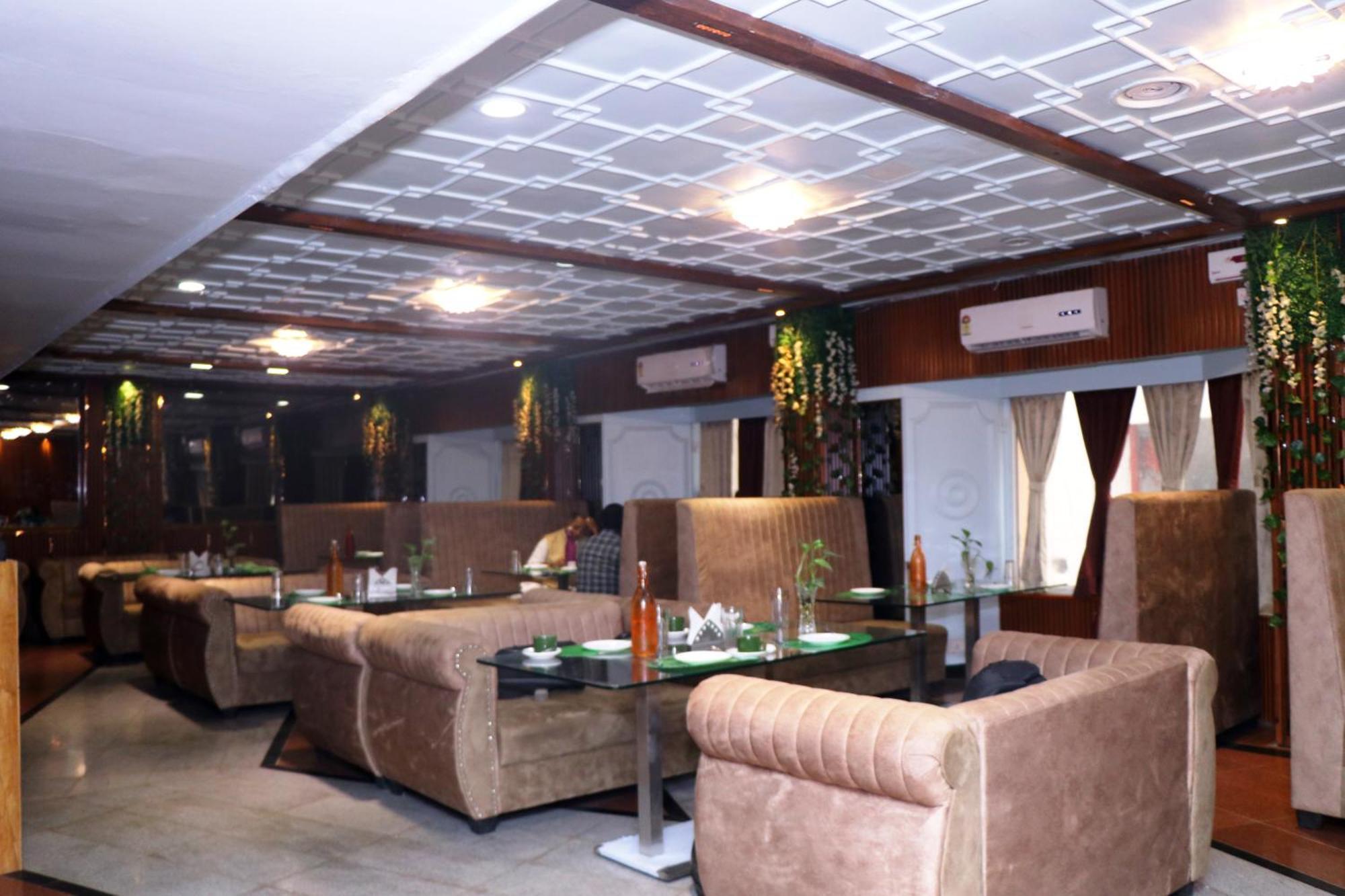 Hotel Samrat International Patna  Exteriör bild